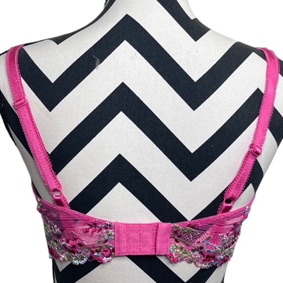 Wacoal Sheer Lace Floral Embroidered Sz 40D Underwire Bra - Picture 9 of 9